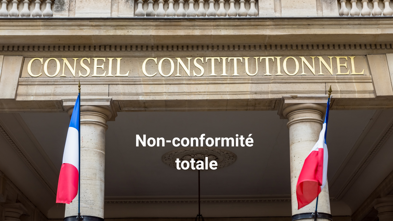 In limine litis : non-conformité totale de l'article 385 du code de procédure pénale dans son ancienne rédaction