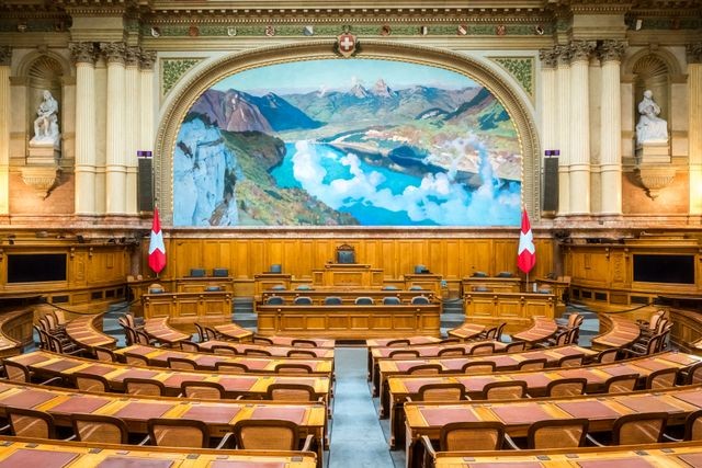 ENM : les juristes-assistants peuvent concourir même s'ils ne sont plus en fonction