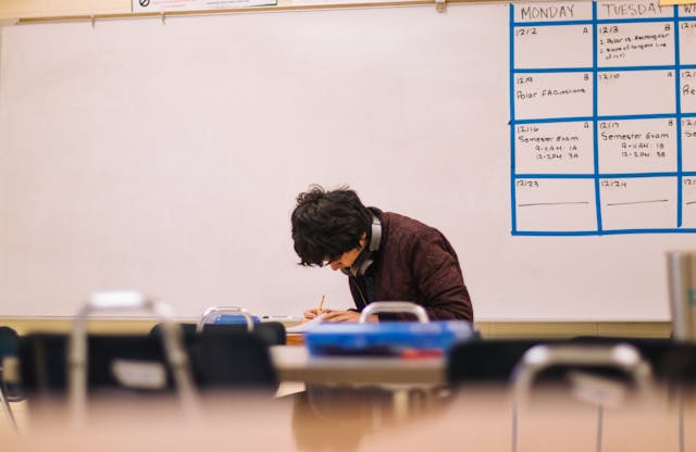 Existe-t-il un droit à la « seconde chance » en cas d’échec aux examens de licence ?